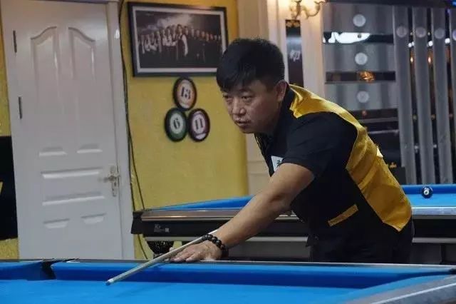 多纳之间的 多纳之间的