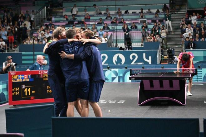 打破了他的 打破了他的